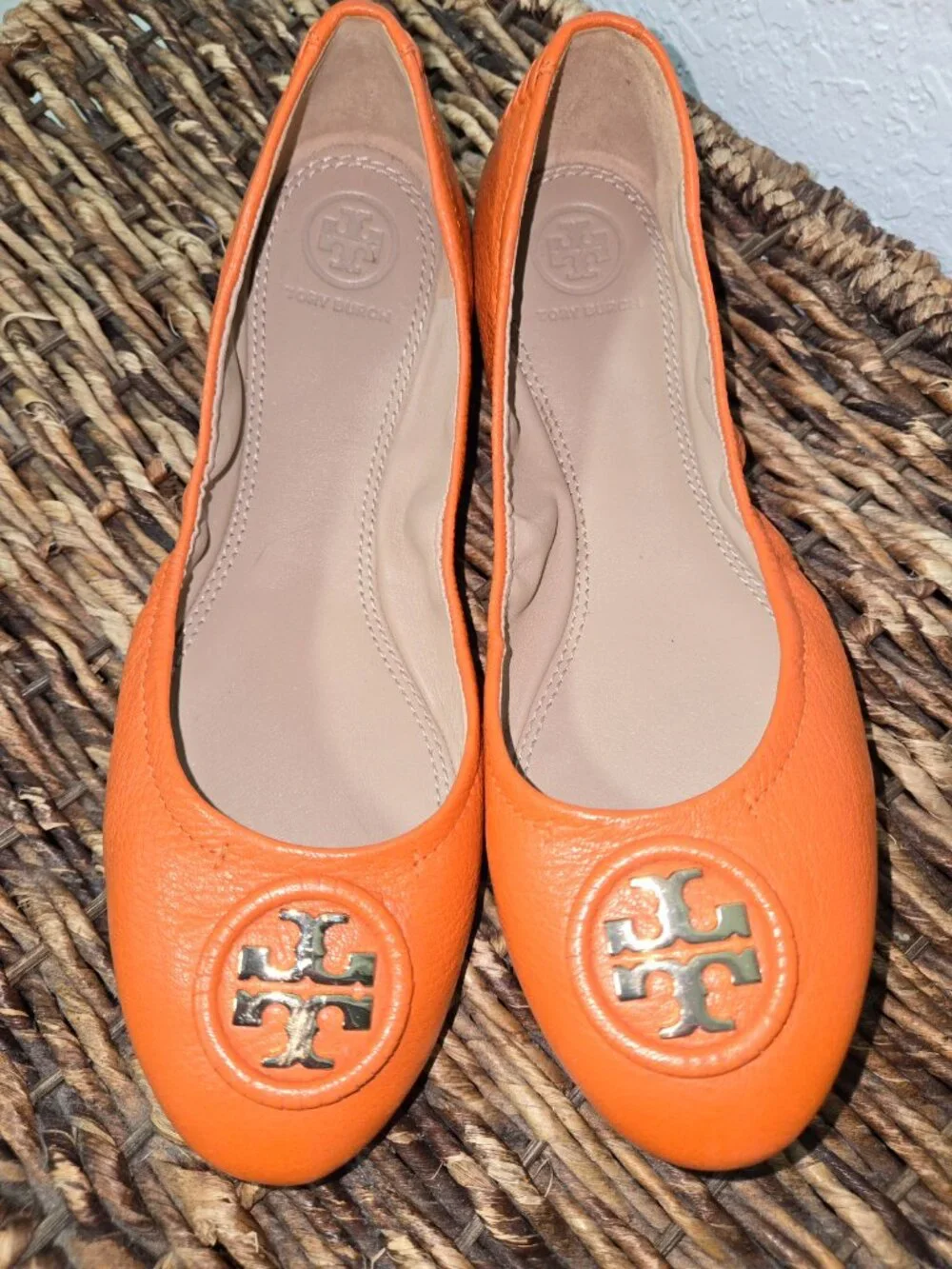 Tory Burch Orange Leather Logo Ballet Flats Gold Double T Size 8 NWOT